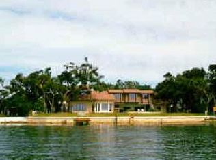 99 Lincoln Ave, New Smyrna Beach, FL 32169