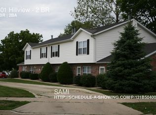 601 Hillview Dr APT 2, Normal, IL 61761