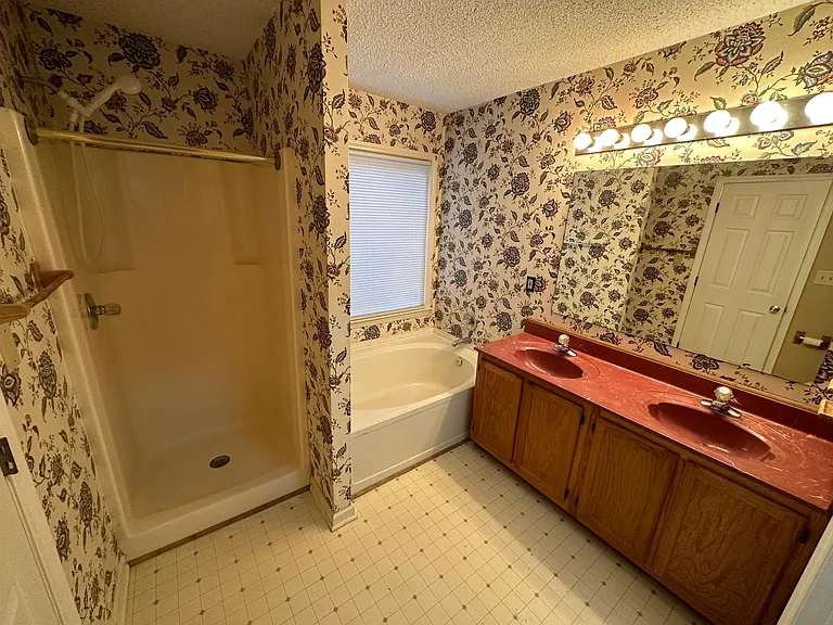 12 Kings Forest Ct — Photo 8