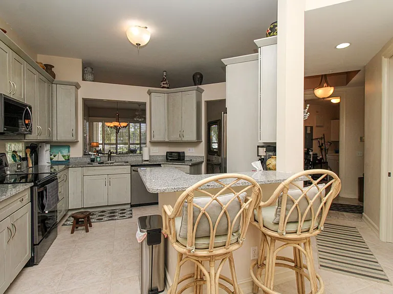 825 Bentwater Cir #101 — Photo 47