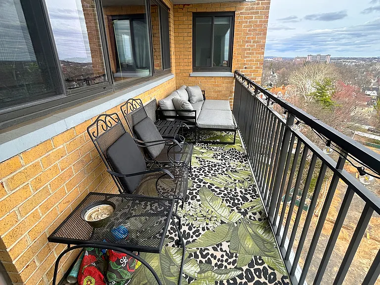 Parkway Dr E — Photo 12