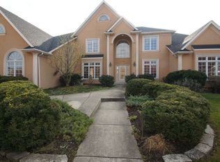 1704 Robert Ln, Naperville, IL 60564