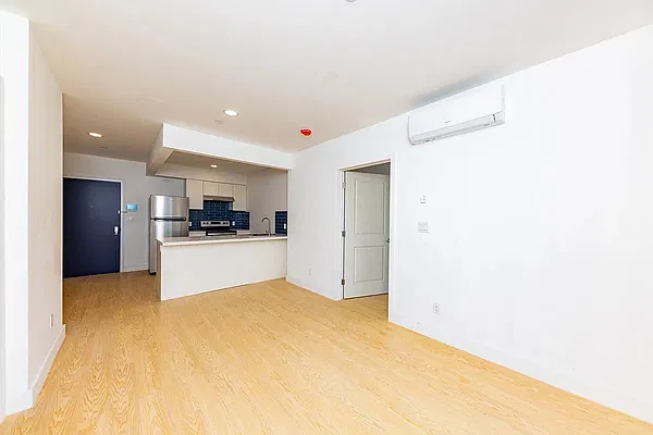 Living room, photo 3
