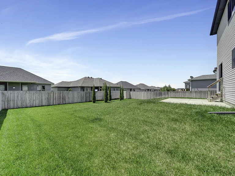7339 Yankee Woods Dr — Photo 34