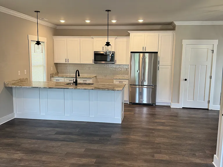 87 Gentry Rd — Photo 1