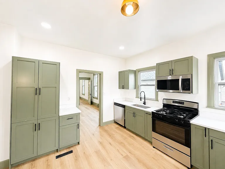 313 E Oklahoma Ave #A — Photo 2
