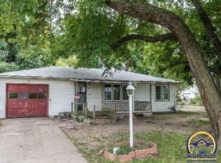 1902 NW Winter St, Topeka, KS 66608