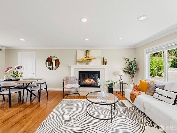 3rd image of 14409 83rd Avenue NE