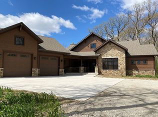 1062 N English Settlement Ave, Burlington, WI 53105