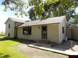60247 State Highway 19, Winthrop, MN 55396