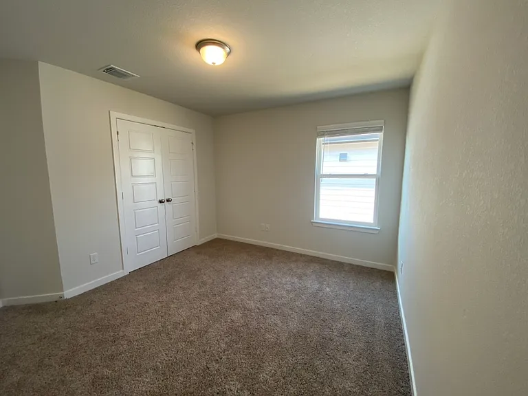 909 James Parker Cir — Photo 14