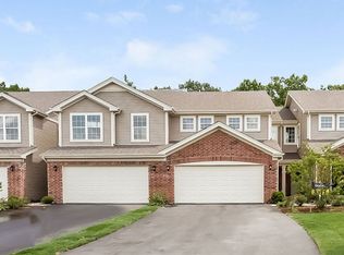 1285 W Lake Dr, Cary, IL 60013