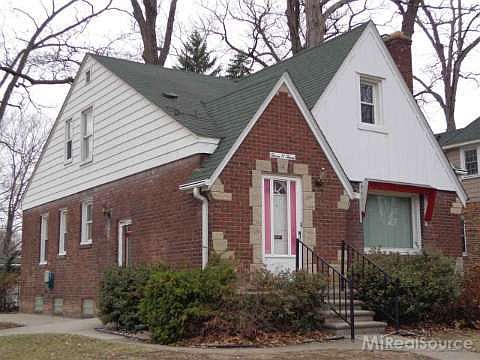 1st image of 303 N Connecticut Ave