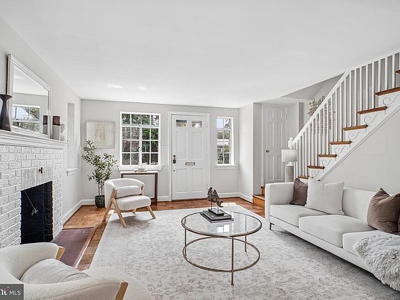 5th image of 801 Chetworth Pl