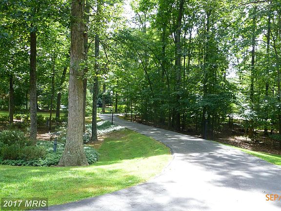 5th image of 5842 William Dr