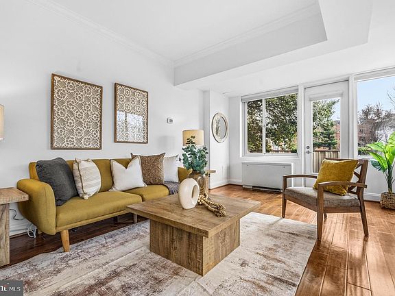 5th image of 4000 Tunlaw Rd NW APT 121