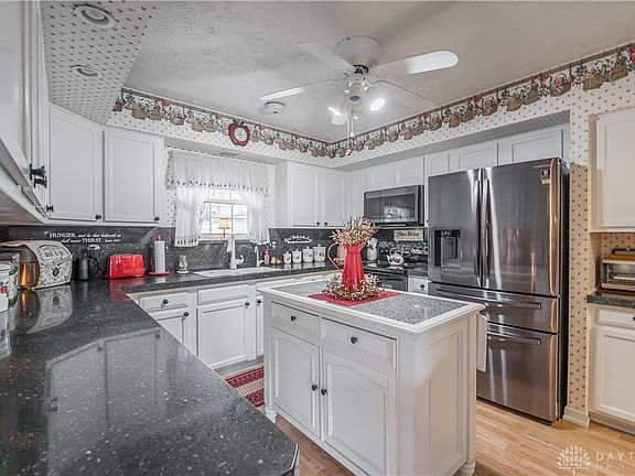 5th image of 7307 Mintwood Ave