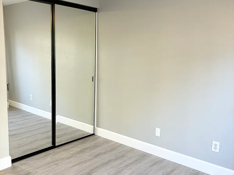 1006 S Dewcrest Dr — Photo 28