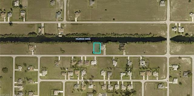 1st image of 319 NE 15th St