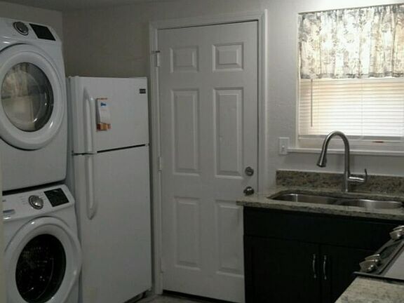 Full sized washer & dryer! Brand new!!!