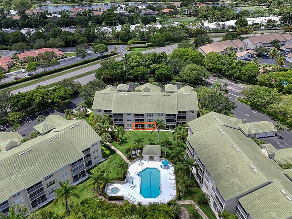 4th image of 28871 Bermuda Lago Ct Unit 103