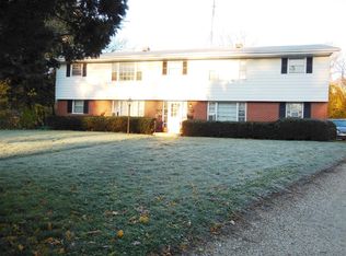 128 Caroline Ct, Geneva, IL 60134