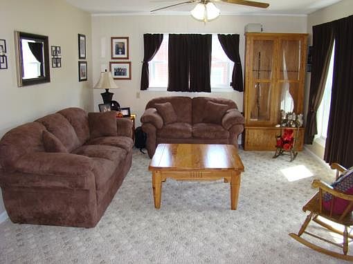 5th image of 880 N 10th St
