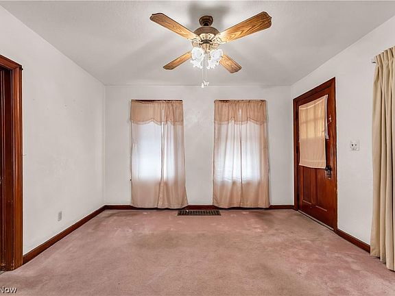4th image of 1961 E 29th St