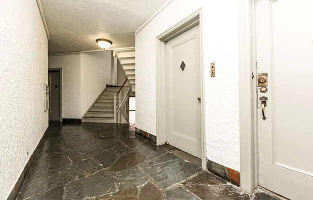 Sold by REMAX Elite | media 29