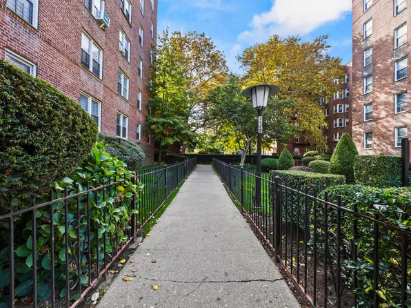 3320 Avenue H image 10 of 10