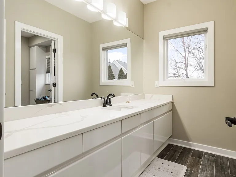 4602 Sandwich Ct — Photo 77
