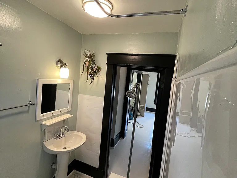 E Cedar St — Photo 15