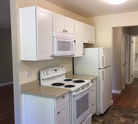 2nd image of 3107 NE 120th St #101