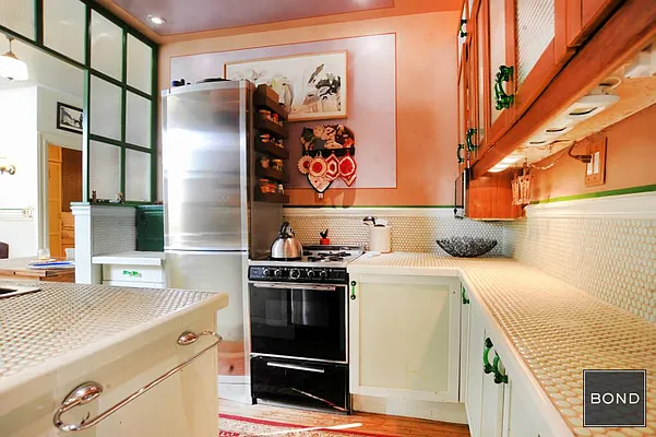 Sold by Bond New York | media 6