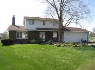 40 Lane 755a Snow Lk, Fremont, IN 46737