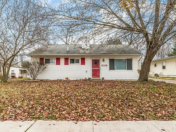 3rd image of 108 Llewellyn Ave