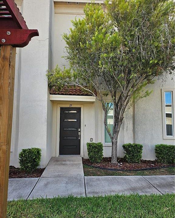 1st image of 1413 E Keeton Ave #19