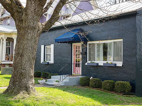3rd image of 1714 Washington Ave