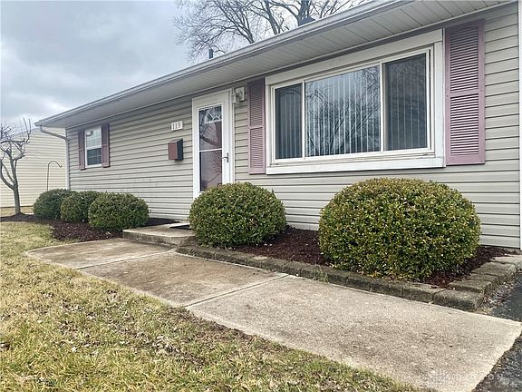 3rd image of 119 Colebrook Dr