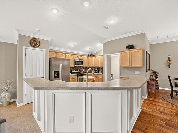 3rd image of 2425 BOILING SPRINGS COURT
