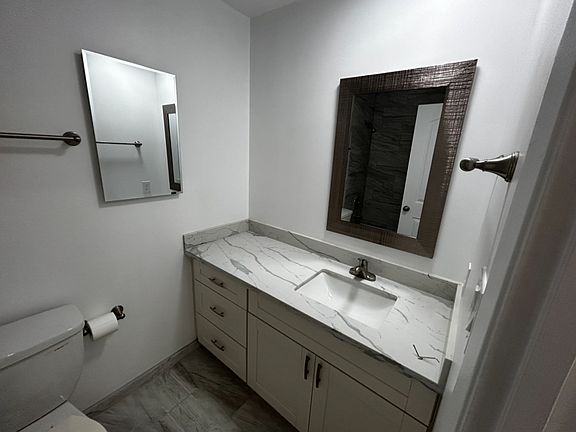 3rd image of 1611 Oxford St #11