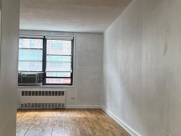 5th image of 84-01 main street #207