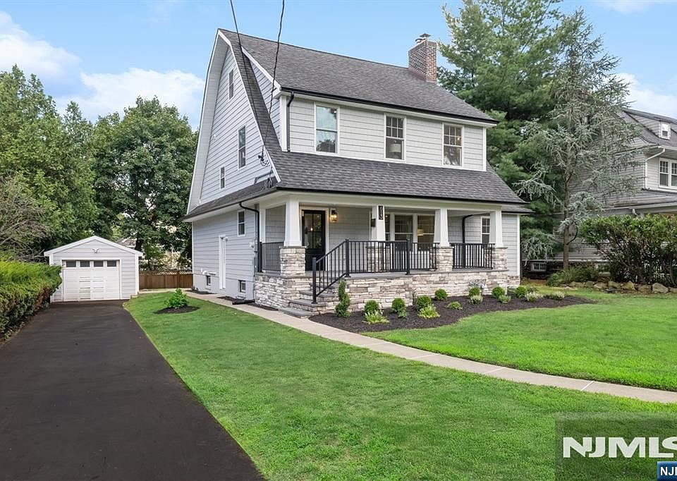 1st image of 613 Hillcrest Road