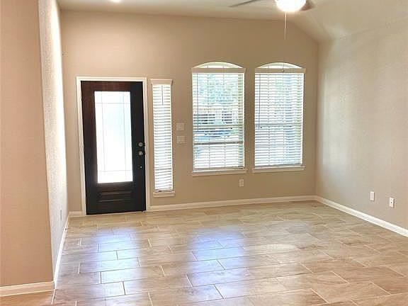 3rd image of 11238 Glenforest Dr