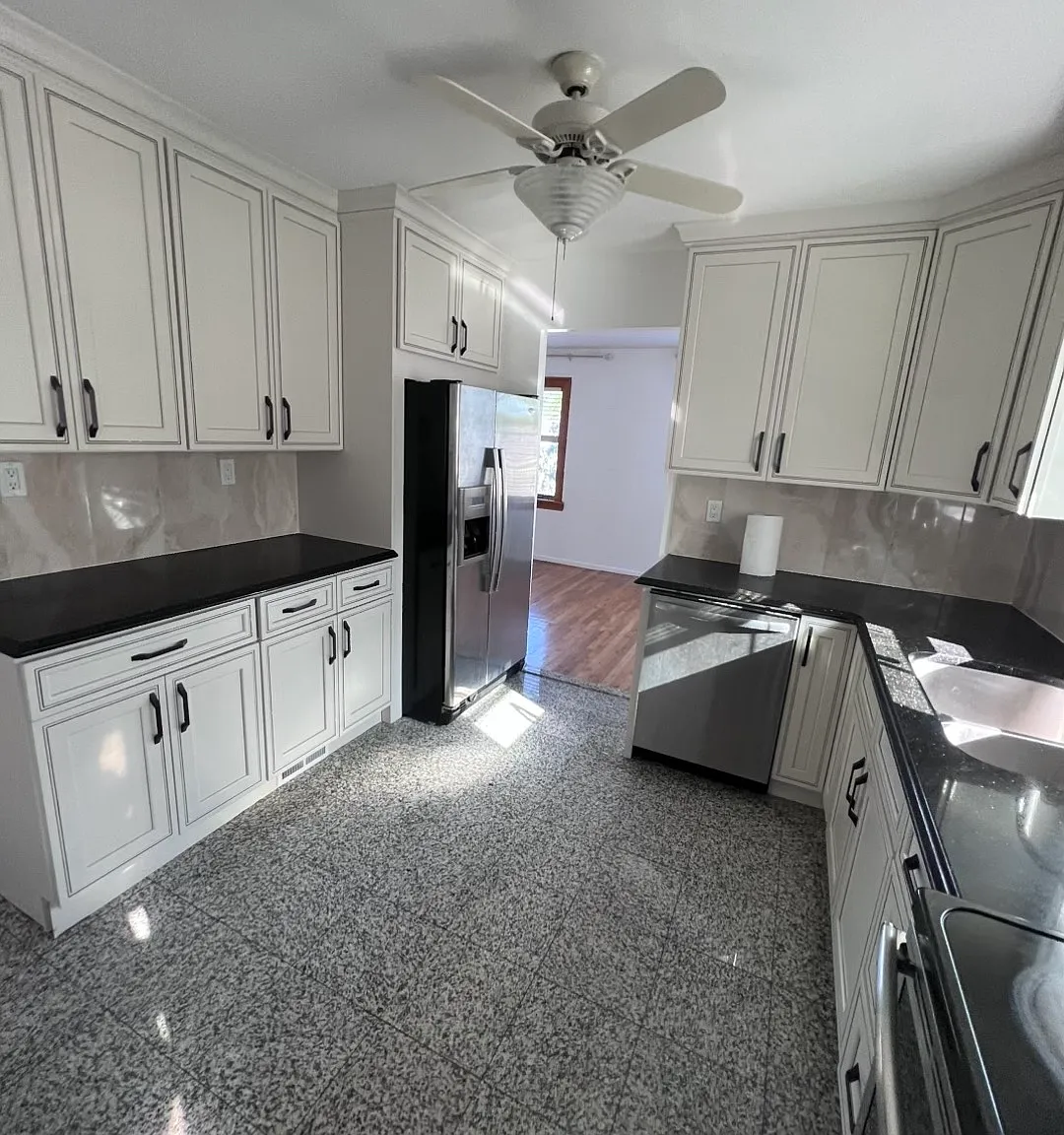 3 bed, 1300 sqft, $3,600 — Photo 1
