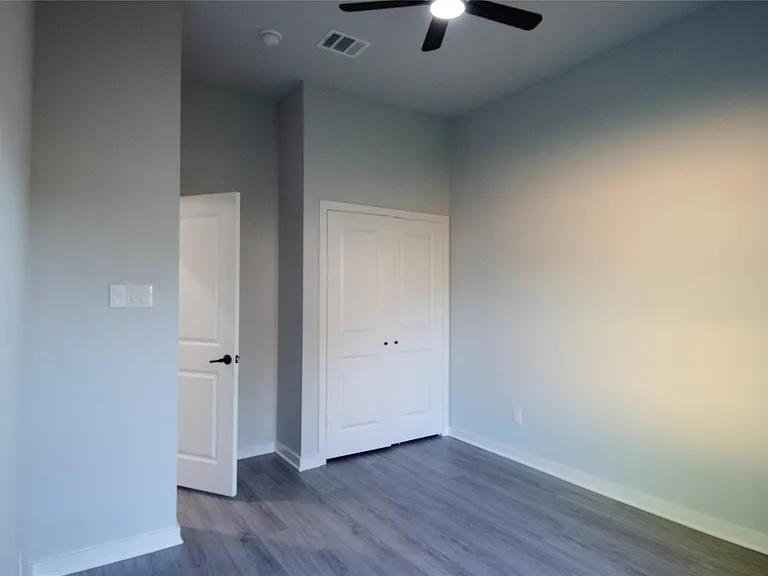 2830 Mansfield St — Photo 16