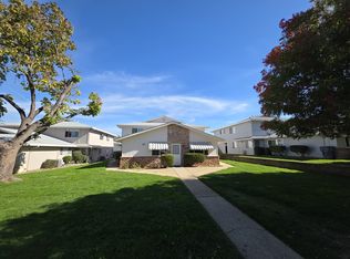 3674 Sapphire Dr APT 1, Auburn, CA 95602