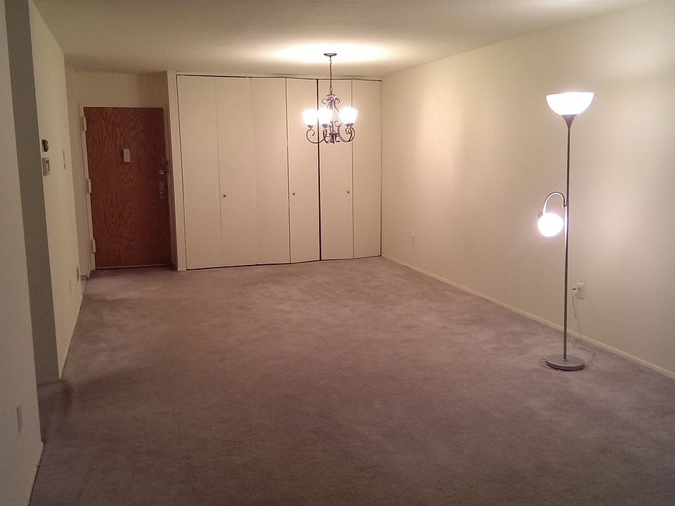1st image of 2 Fountain Ln APT 1A