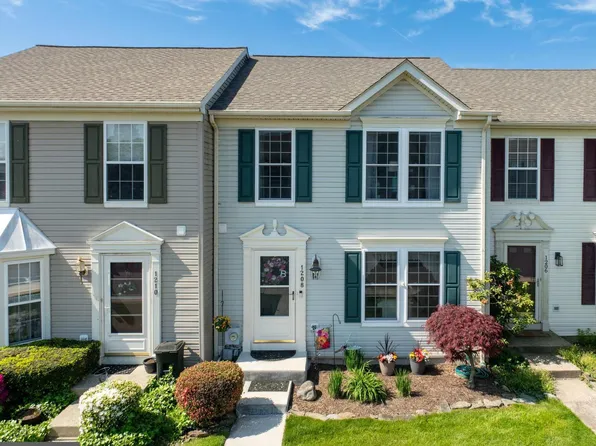 1208 Hunter Ln, Perkiomenville, PA 18074