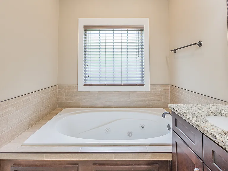 7388 Lazy Brook Ct — Photo 9